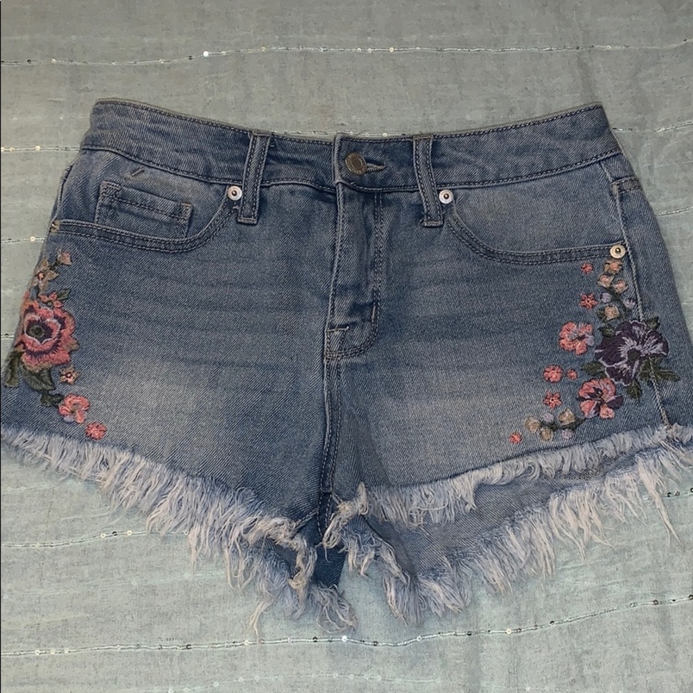embroidered flower shorts!